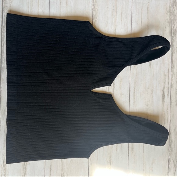 Black Crop Tank - Picture 1 of 2